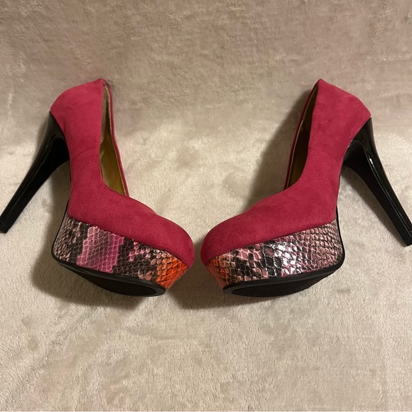 👠NWOT G by Guess beautiful pink with faux snake skin size 6.5 - Picture 6 of 10